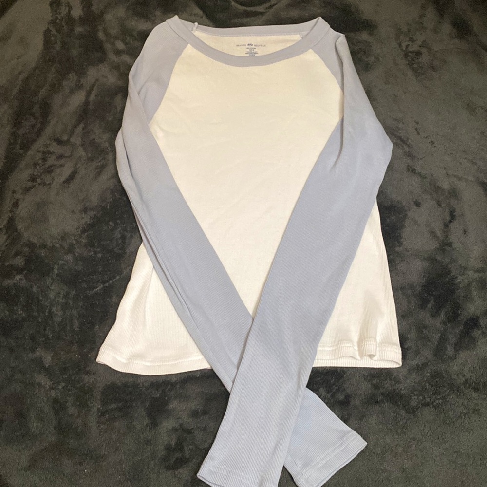 Brandy Melville Long Sleeve 𓆩❤︎𓆪